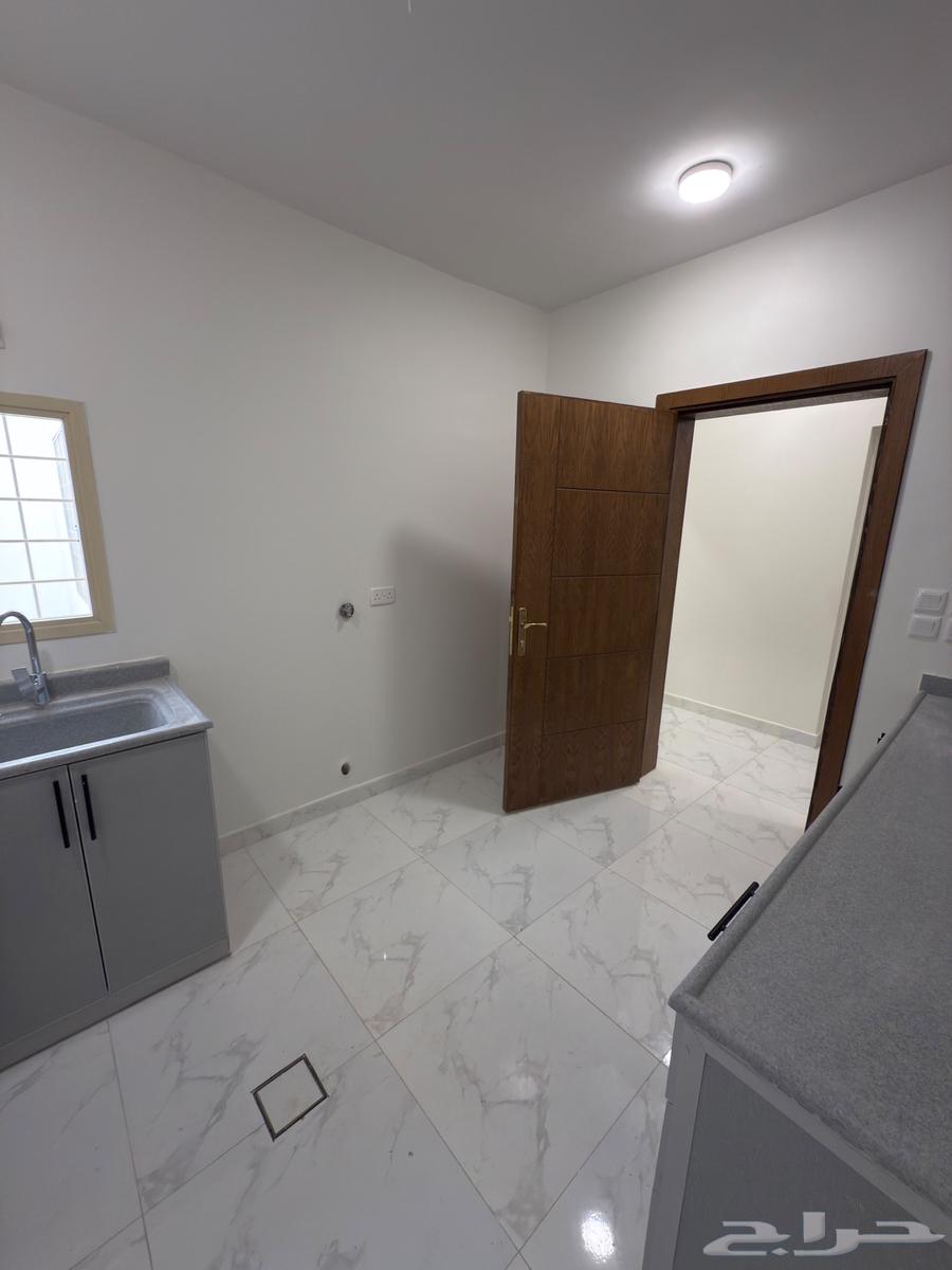 3 bedroom apartment in Al Thuqbah, Eastern Province 12