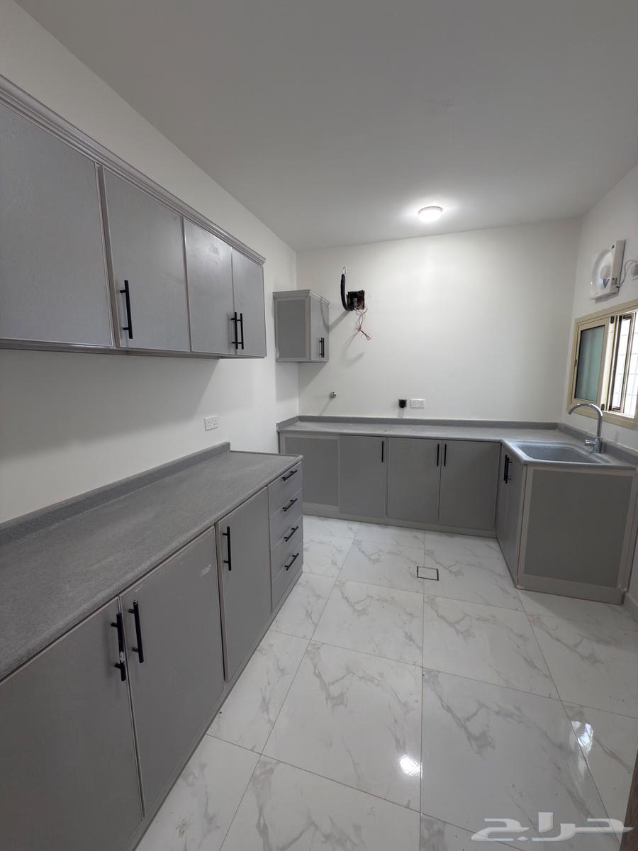 3 bedroom apartment in Al Thuqbah, Eastern Province 11