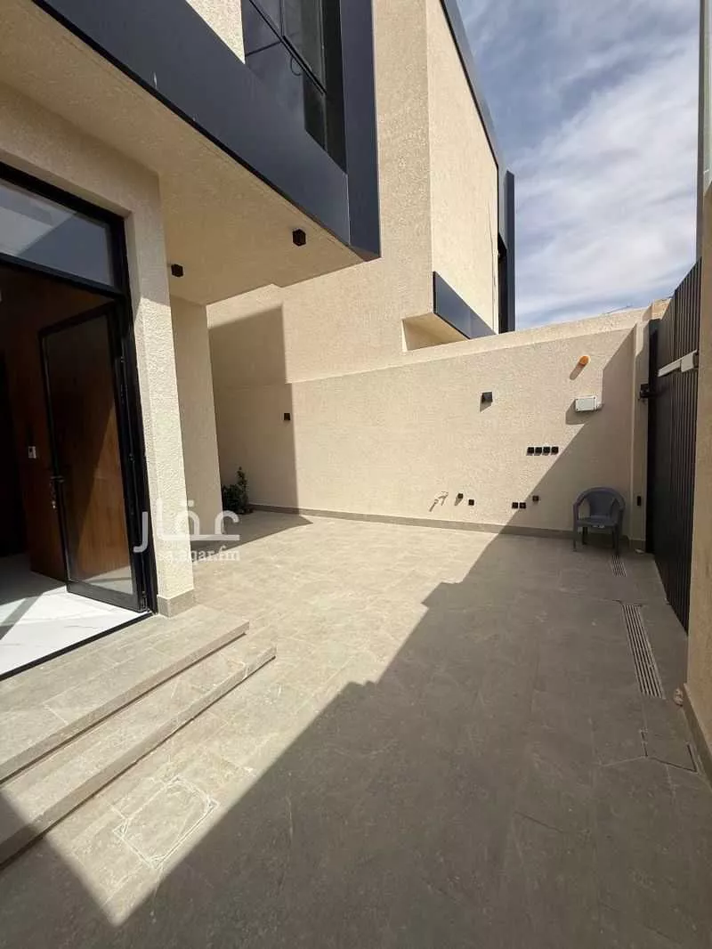 6 bedroom villa in Al Narjis 2