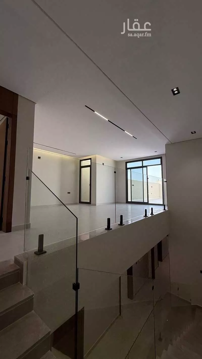 5 bedroom villa in Al Narjis 8