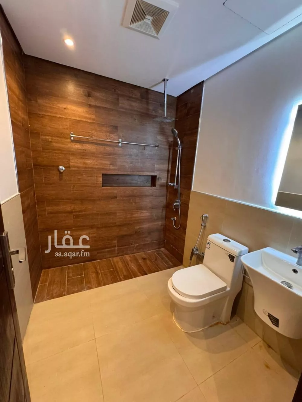 4 bedroom villa in Al Mahdiyyah, Riyadh 24