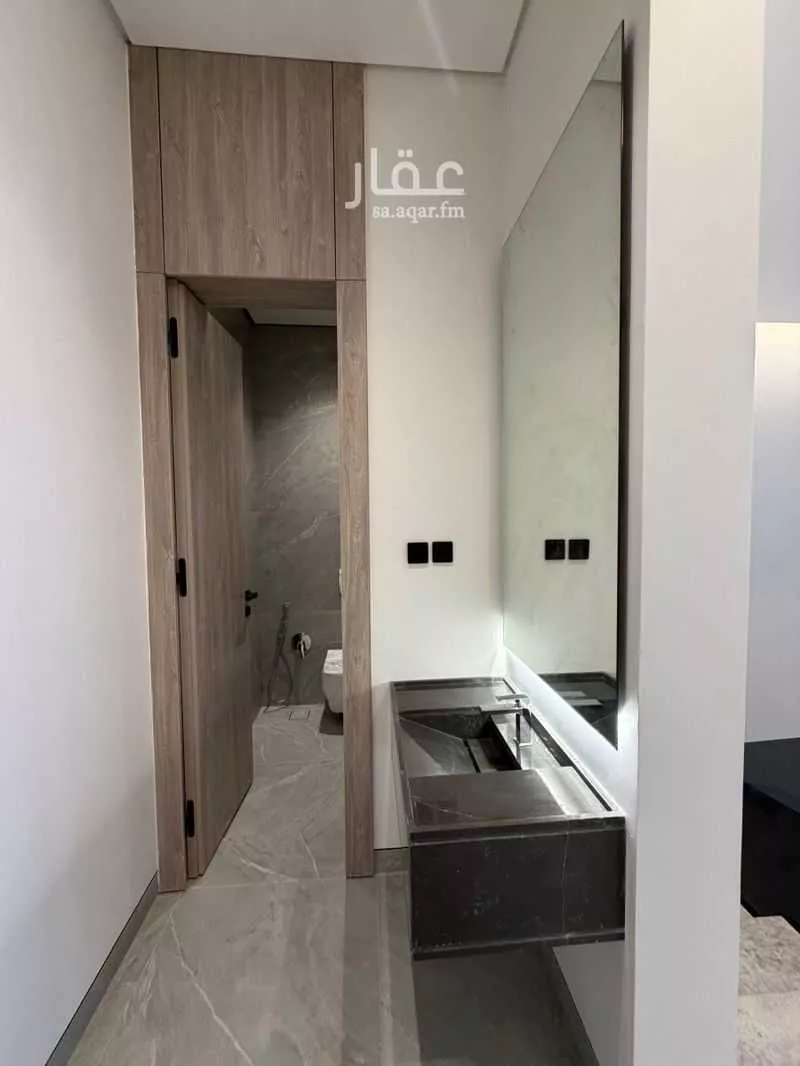 فيلا 5 غرف في النرجس 28
