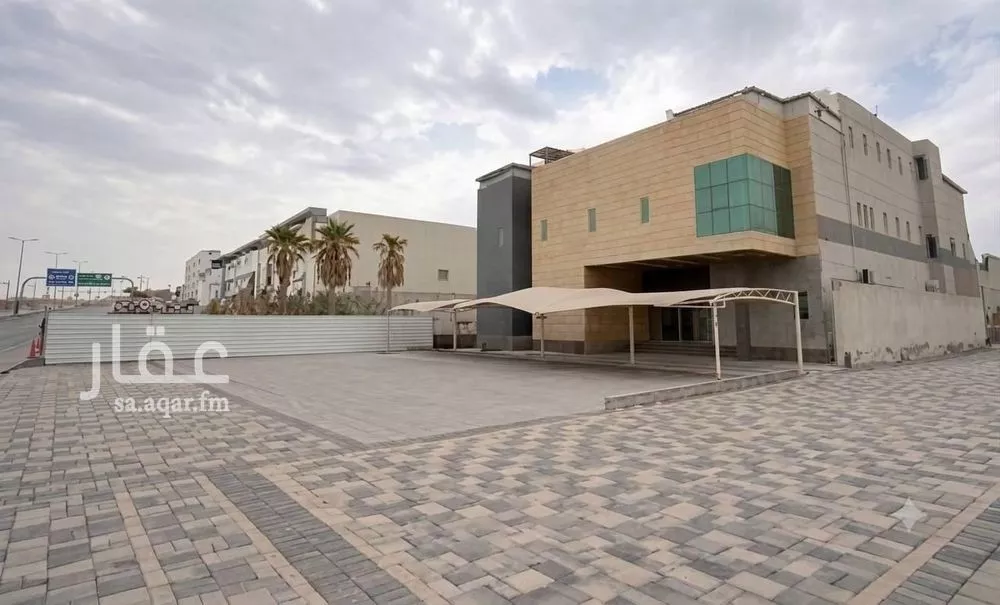 15 bedroom building in At Taawon, Riyadh 2