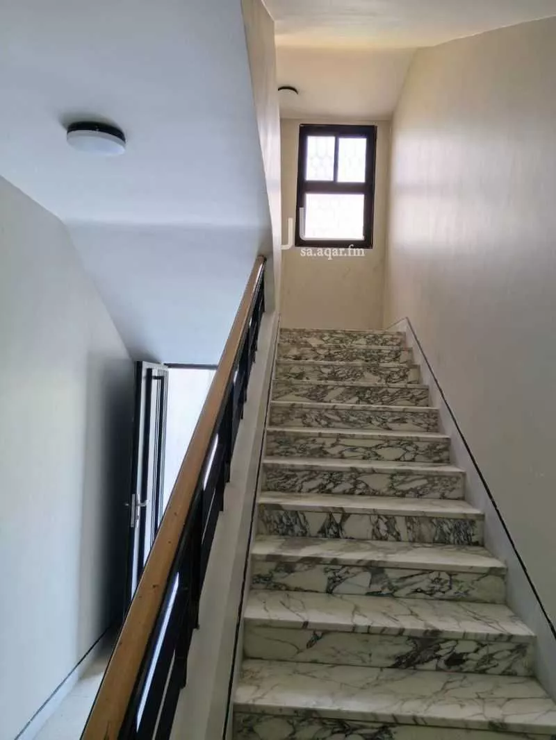 13 bedroom villa in Al Fakhriyah 8