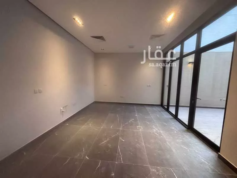 فيلا 5 غرف في العارض 14