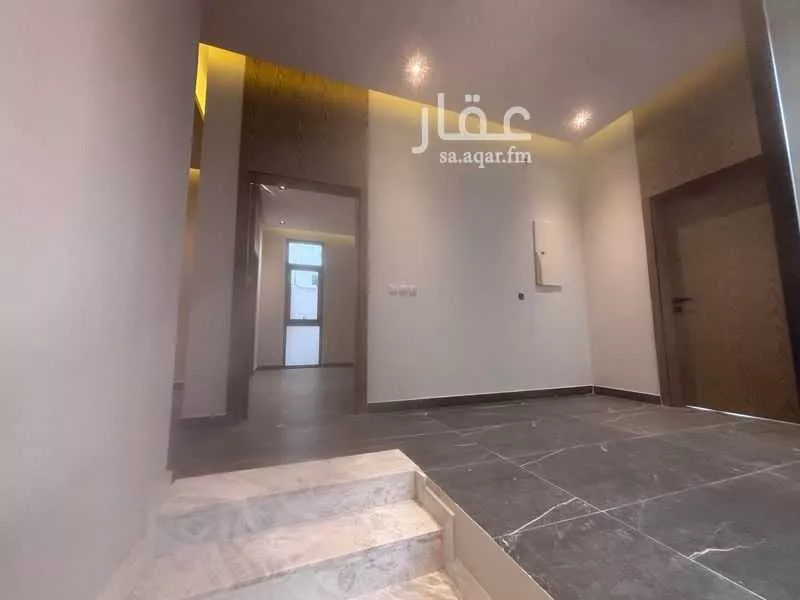 فيلا 5 غرف في العارض 19