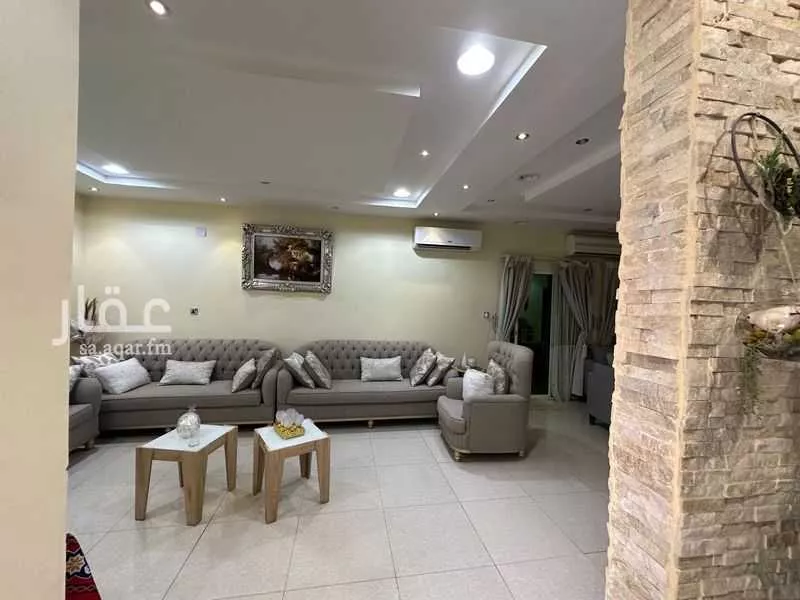 8 bedroom villa in Al Hazm 3