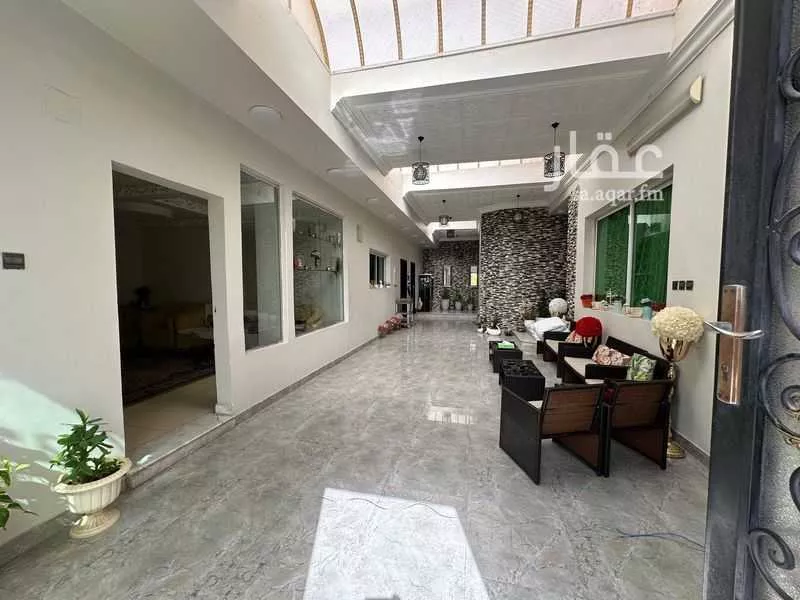 8 bedroom villa in Al Hazm 5