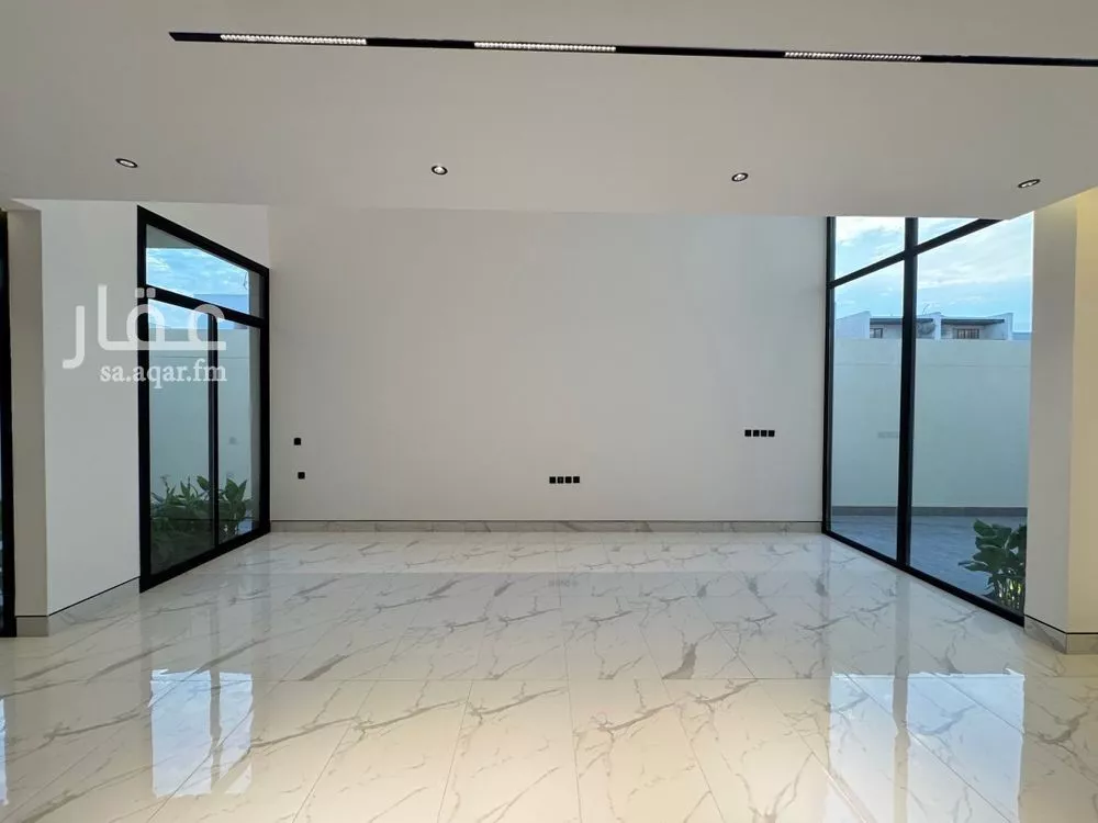 5 bedroom villa in Al Narjis 13