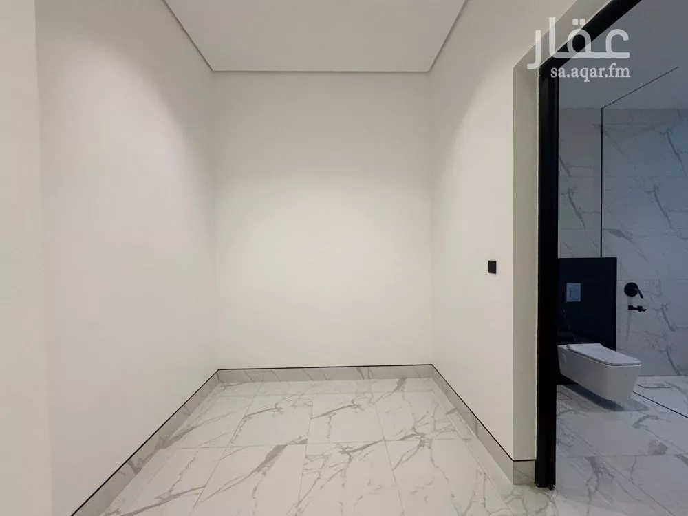 5 bedroom villa in Al Narjis 21