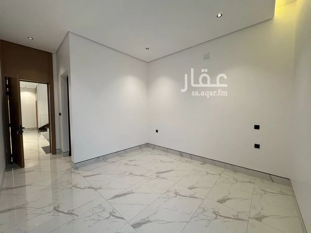 5 bedroom villa in Al Narjis 24
