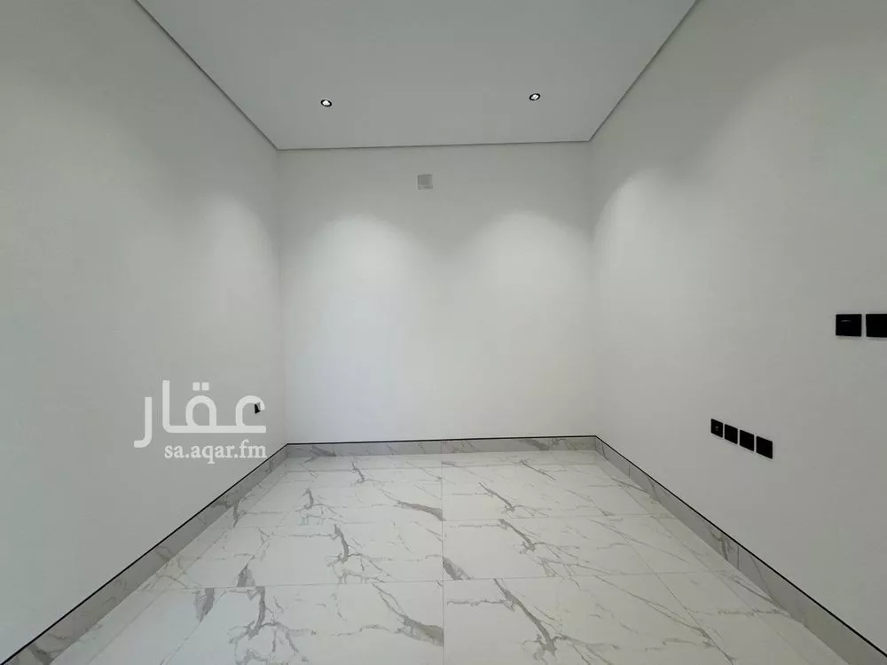 5 bedroom villa in Al Narjis 26