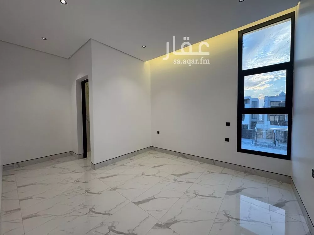 5 bedroom villa in Al Narjis 27