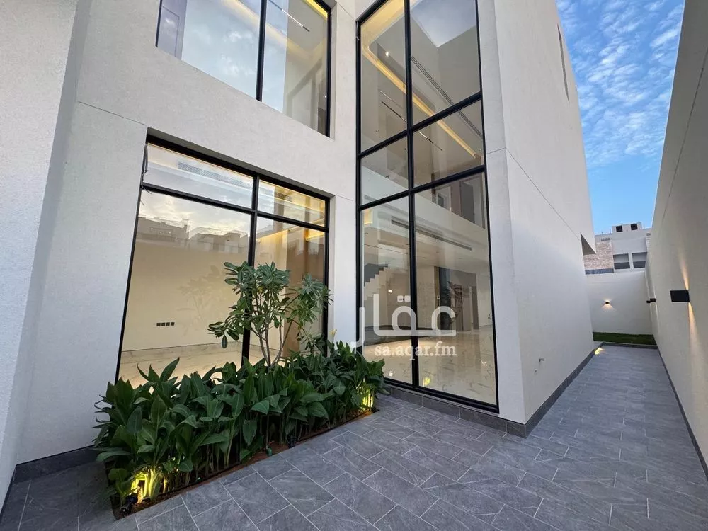 5 bedroom villa in Al Narjis 5