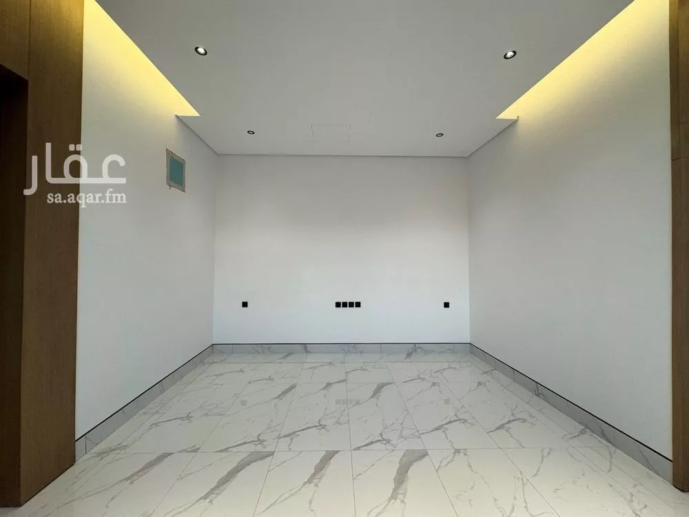 5 bedroom villa in Al Narjis 10