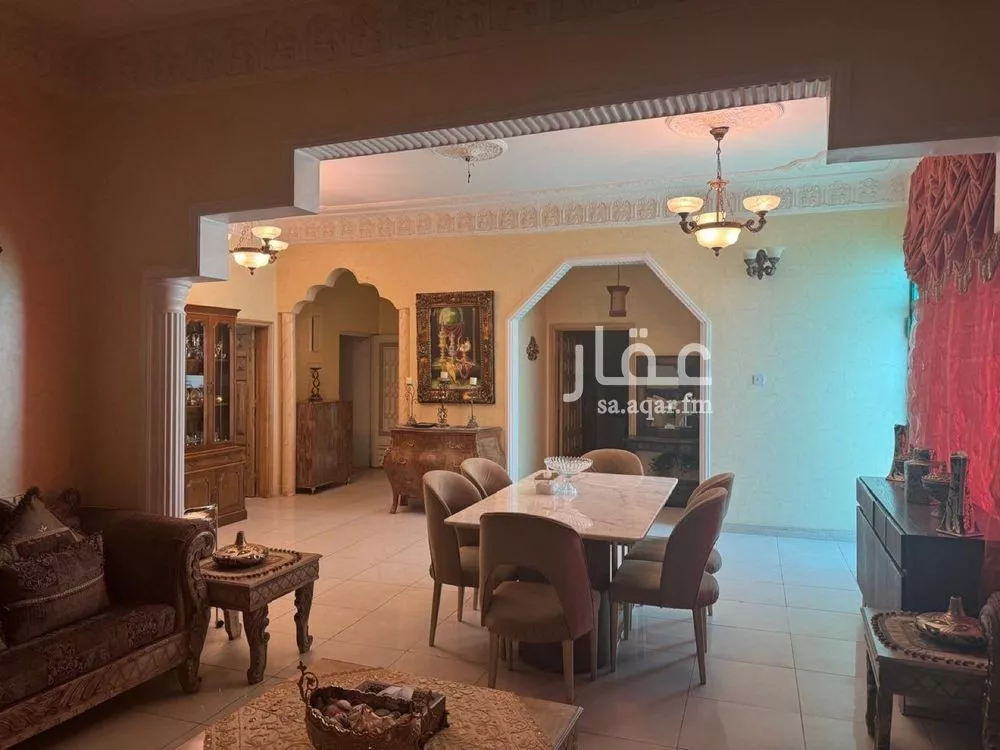 8 bedroom villa in Al Zahrah 6