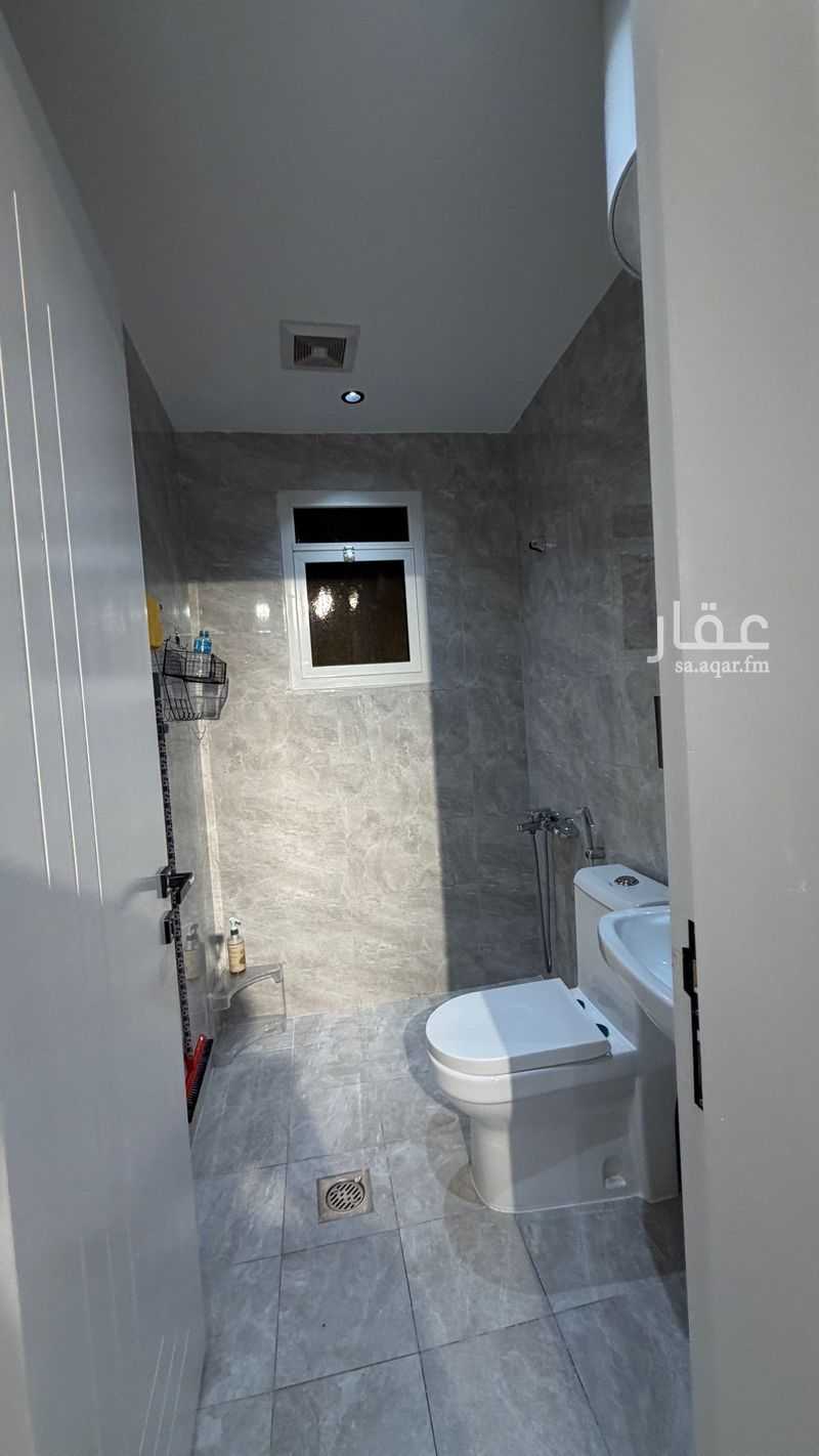 4 bedroom apartment in Az Zuhur, Eastern Province 2