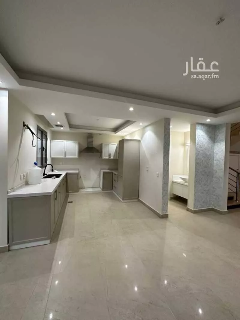 5 bedroom villa in Al Rimal 4