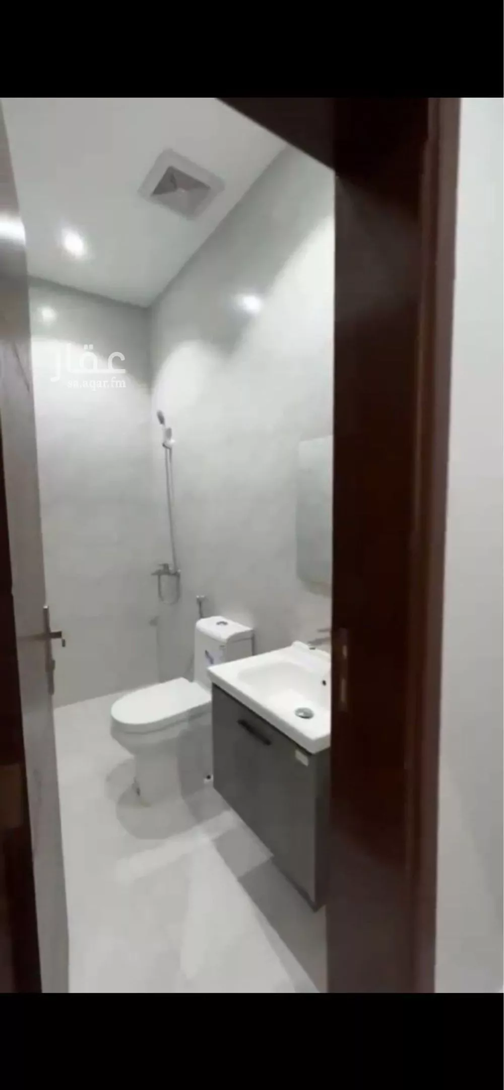 4 bedroom apartment in Az Zomorod, Jeddah 3