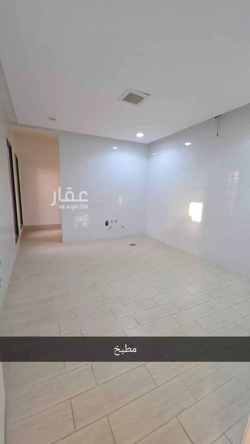 4 bedroom villa in Al Aridh 11