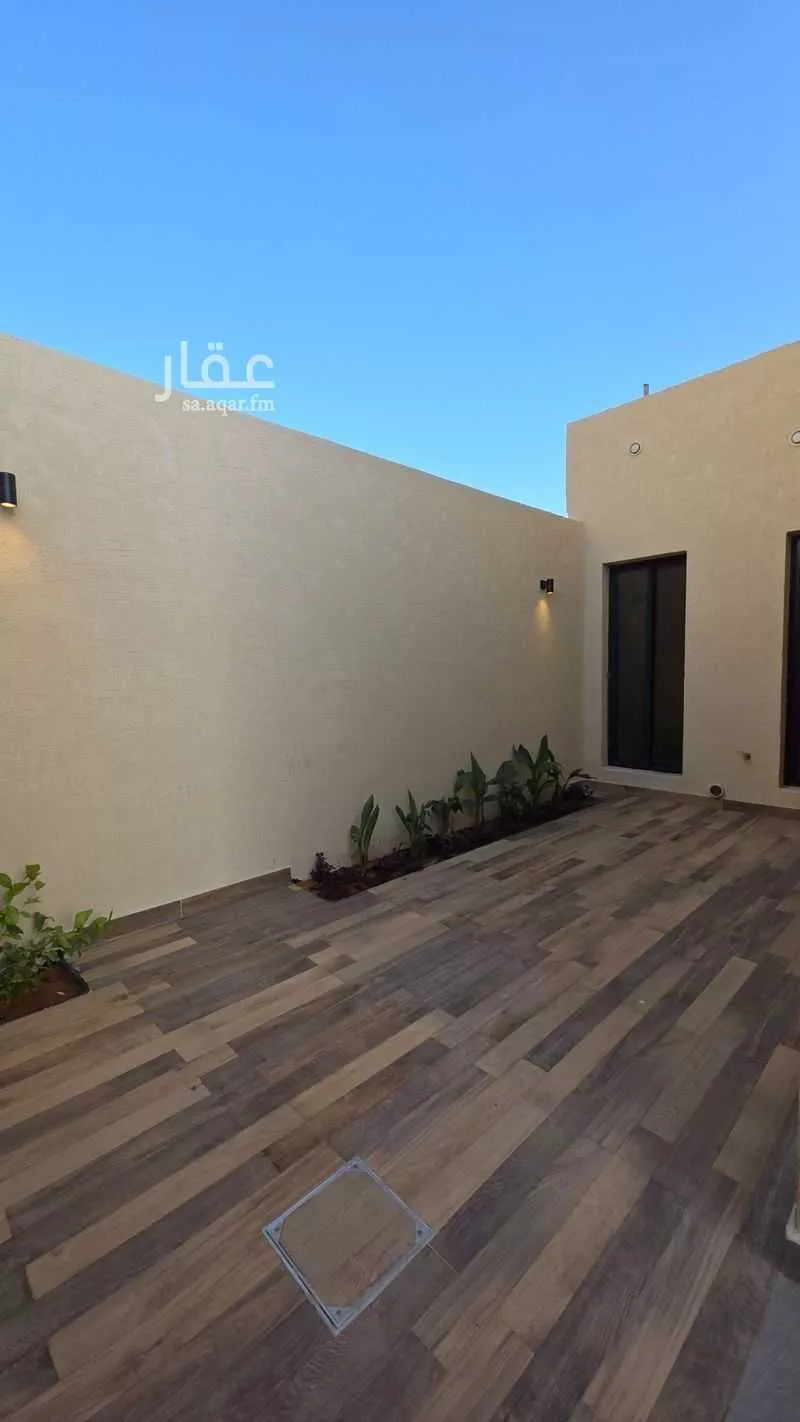 4 bedroom villa in Al Aridh 12