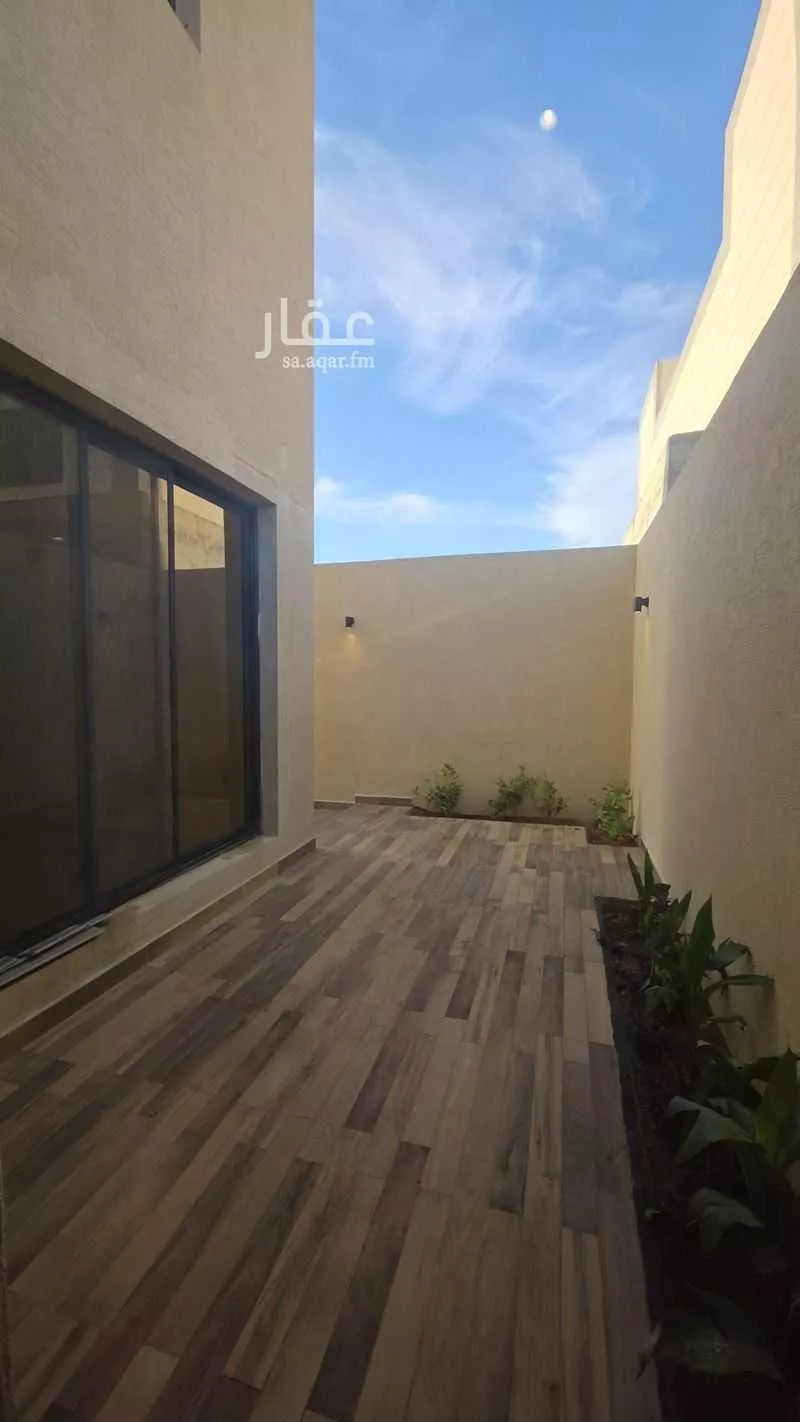 4 bedroom villa in Al Aridh 17