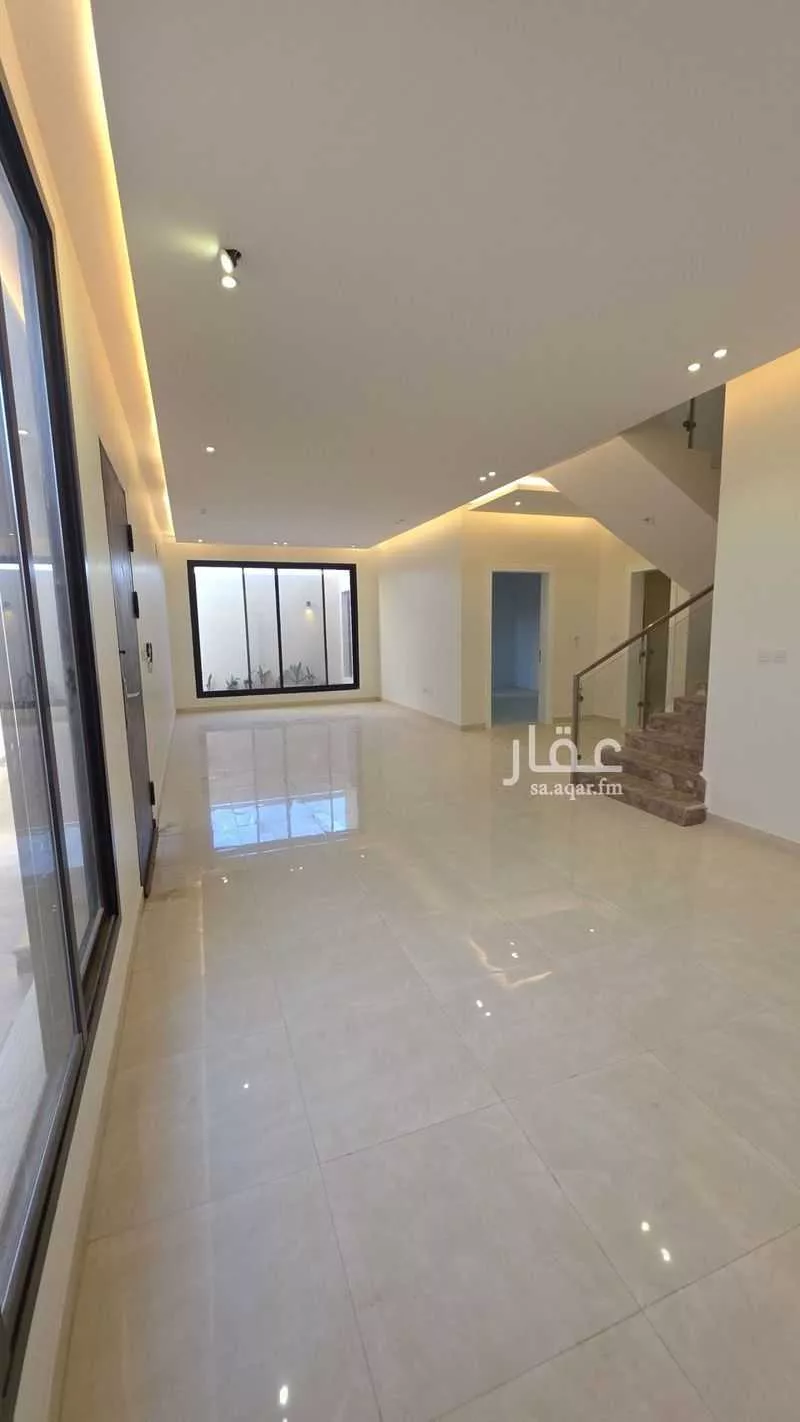 4 bedroom villa in Al Aridh 18