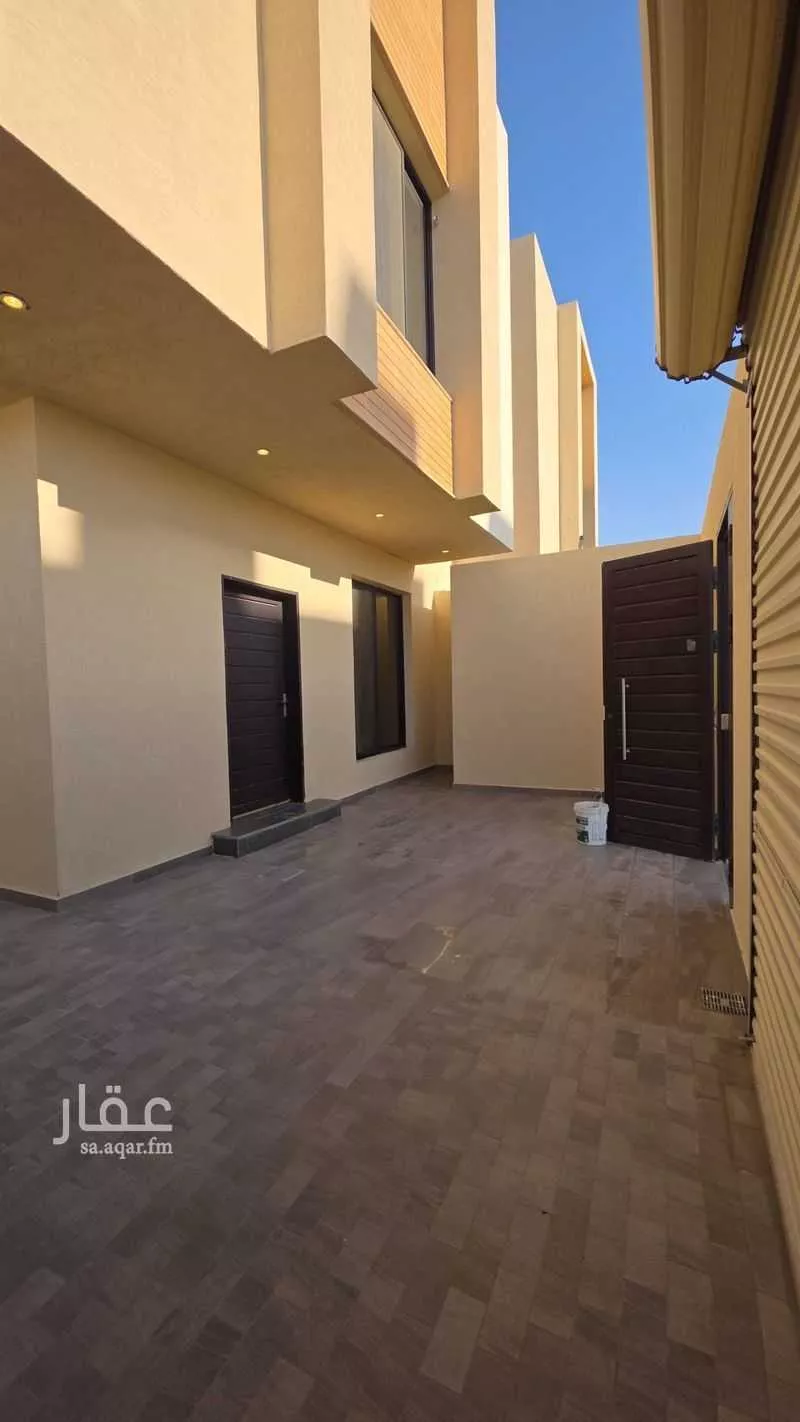 4 bedroom villa in Al Aridh 20