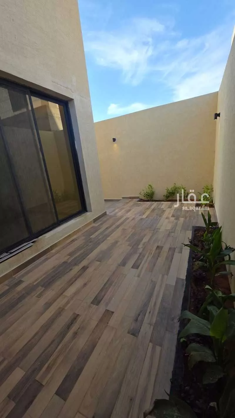 4 bedroom villa in Al Aridh 24