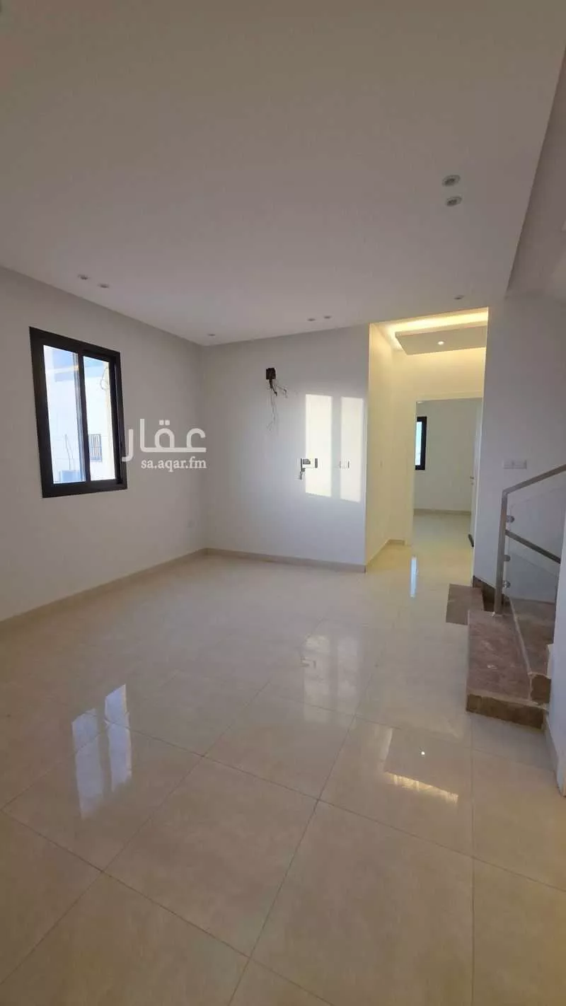 4 bedroom villa in Al Aridh 10