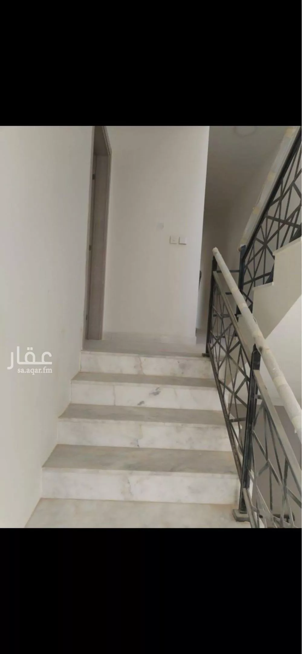 فيلا 5 غرف في العارض 10