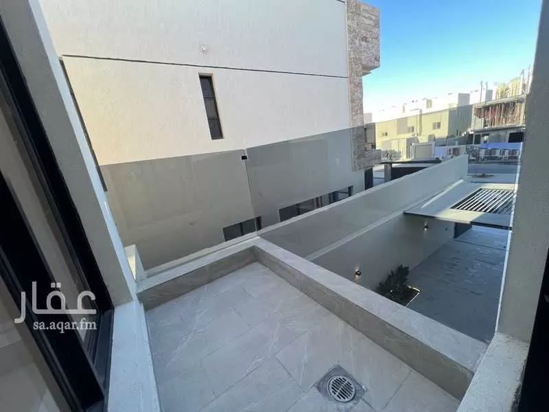 4 bedroom villa in Al Narjis 20