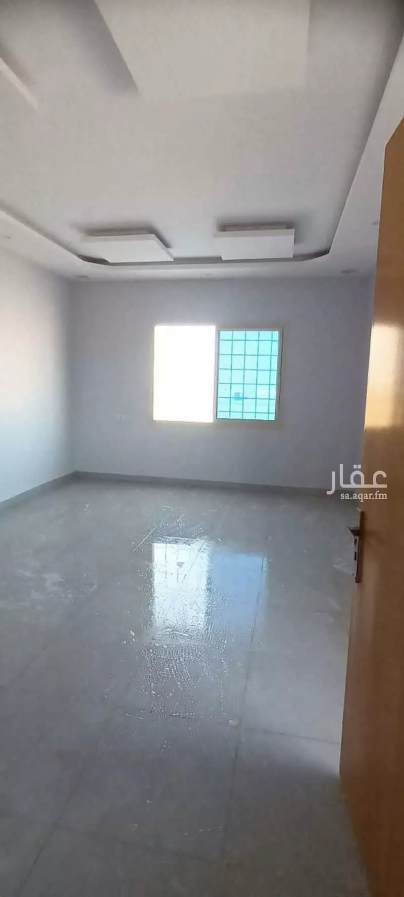 فيلا 13 غرف في عريض 3