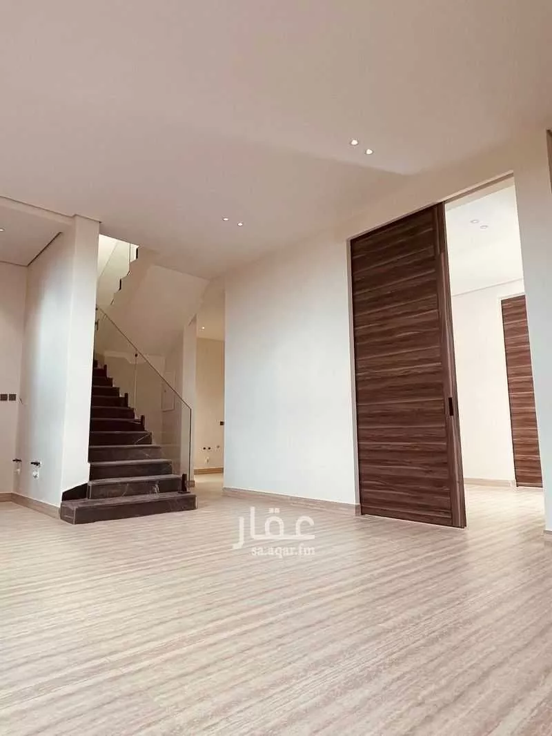فيلا 4 غرف في الرمال 5