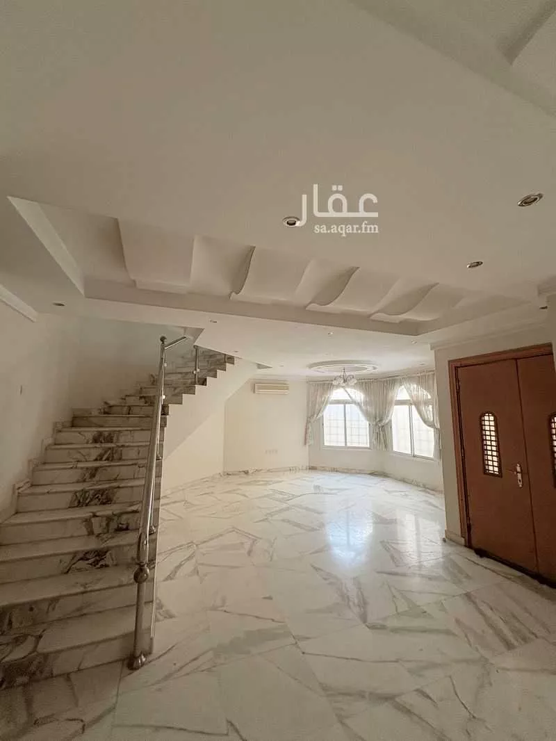 9 bedroom villa in Al Shuhada 2