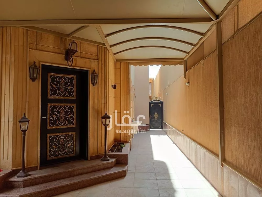 فيلا 6 غرف في العقيق 3