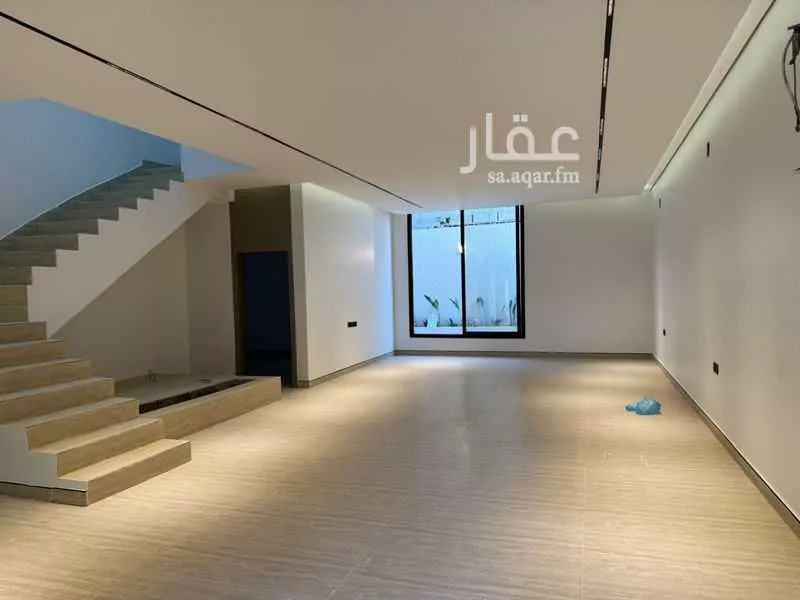فيلا 6 غرف في الشرق 4