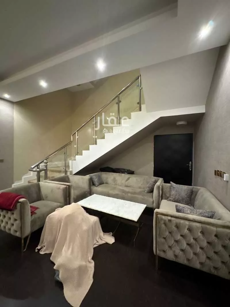 5 bedroom villa in Al Yasmin 12