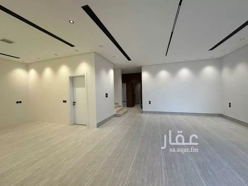 4 bedroom villa in Al Aridh 13
