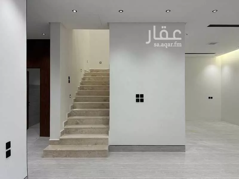 4 bedroom villa in Al Aridh 15