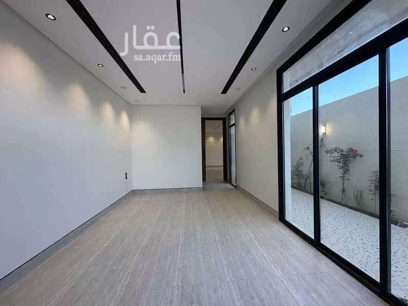 4 bedroom villa in Al Aridh 6