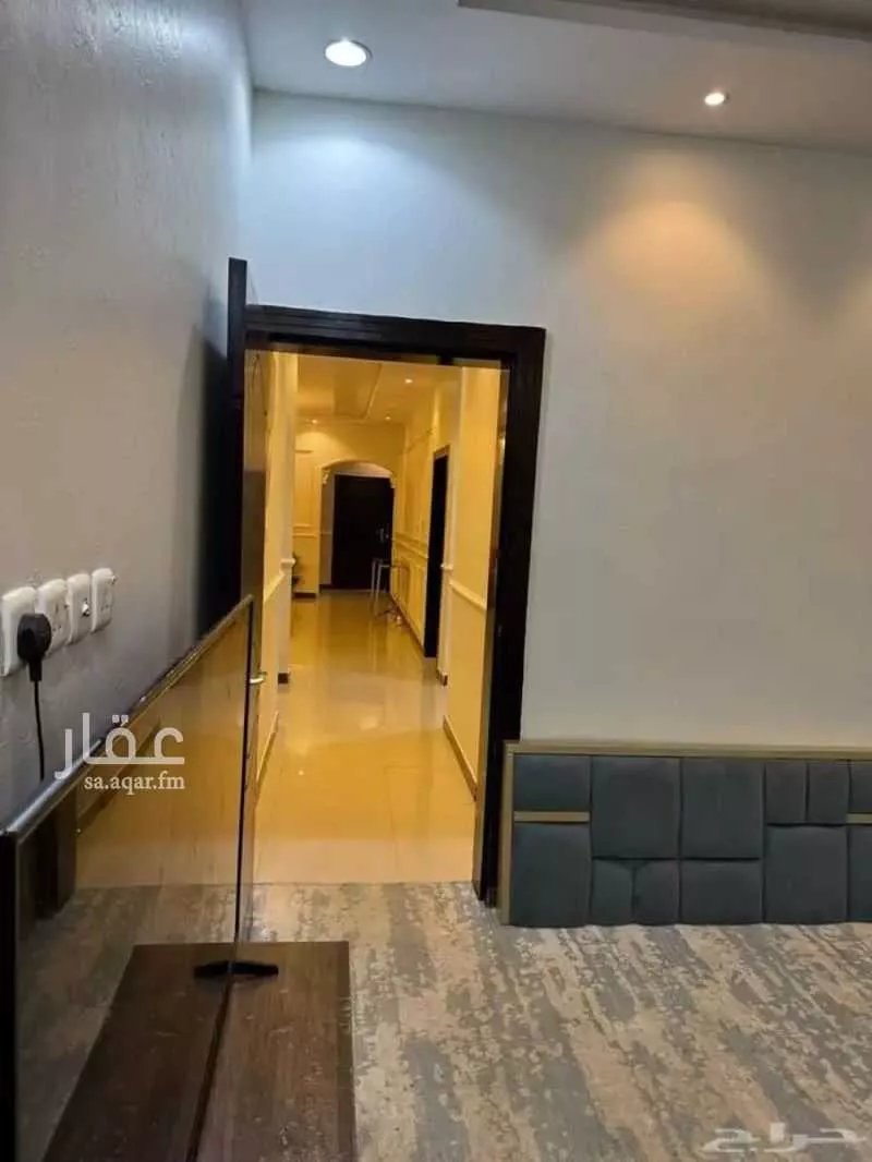 شقة 9 غرف في الرمال 5