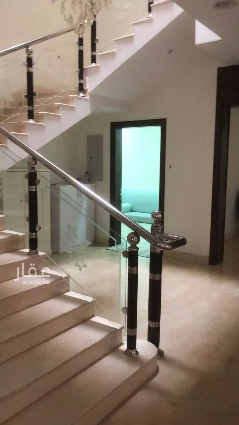 6 bedroom apartment in Al Sahafah 15
