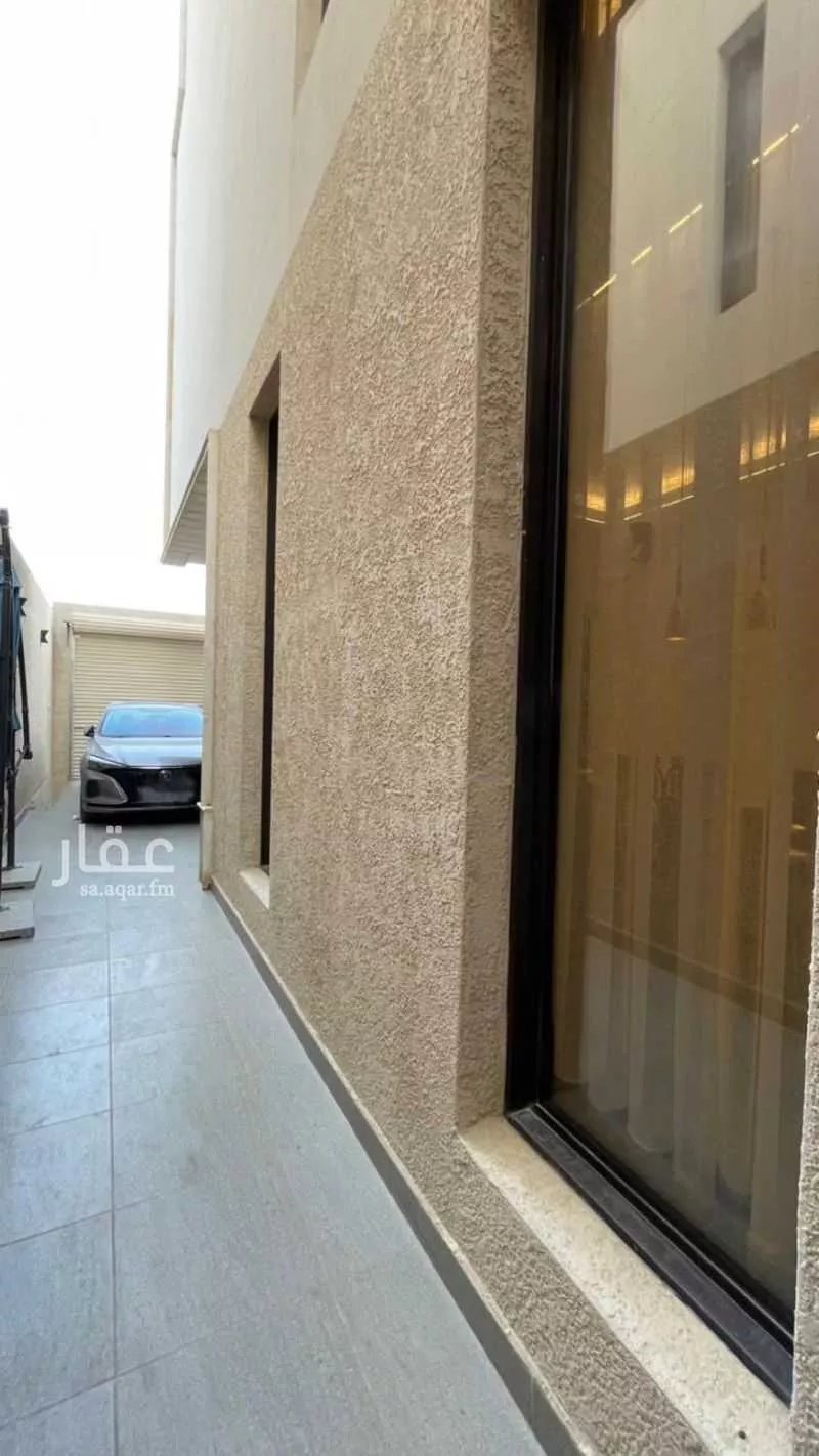 فيلا 4 غرف في العارض 3