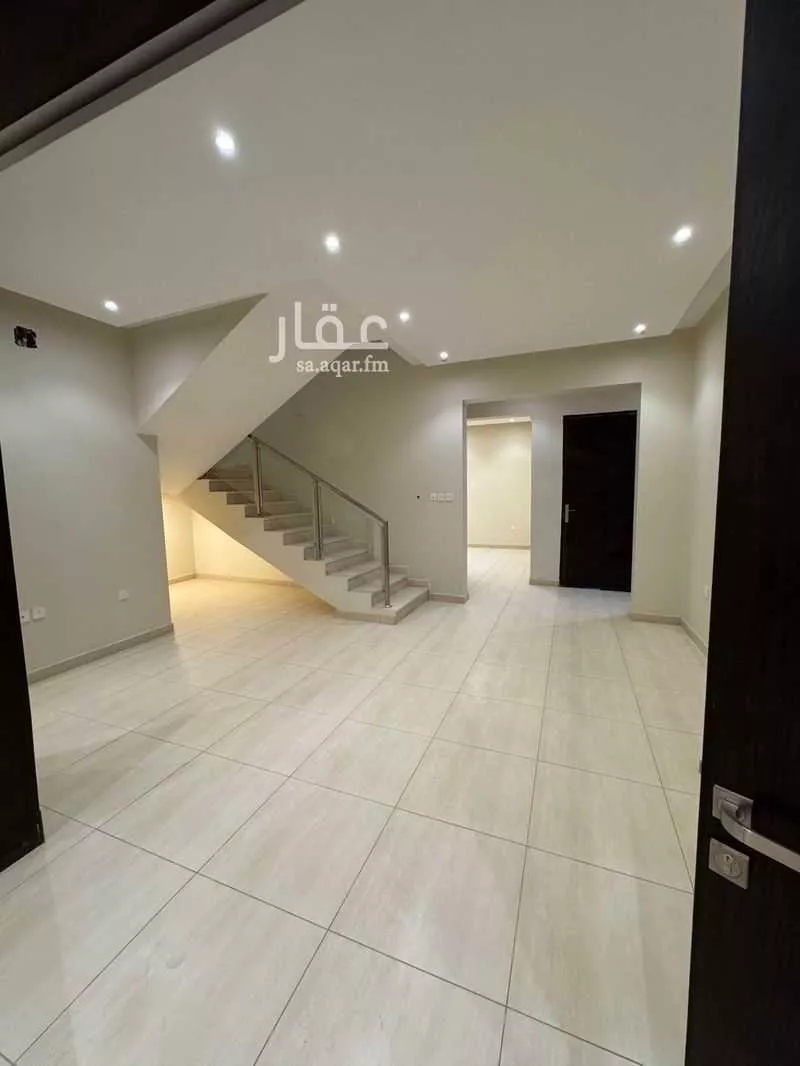 6 bedroom villa in Tuwaiq 17