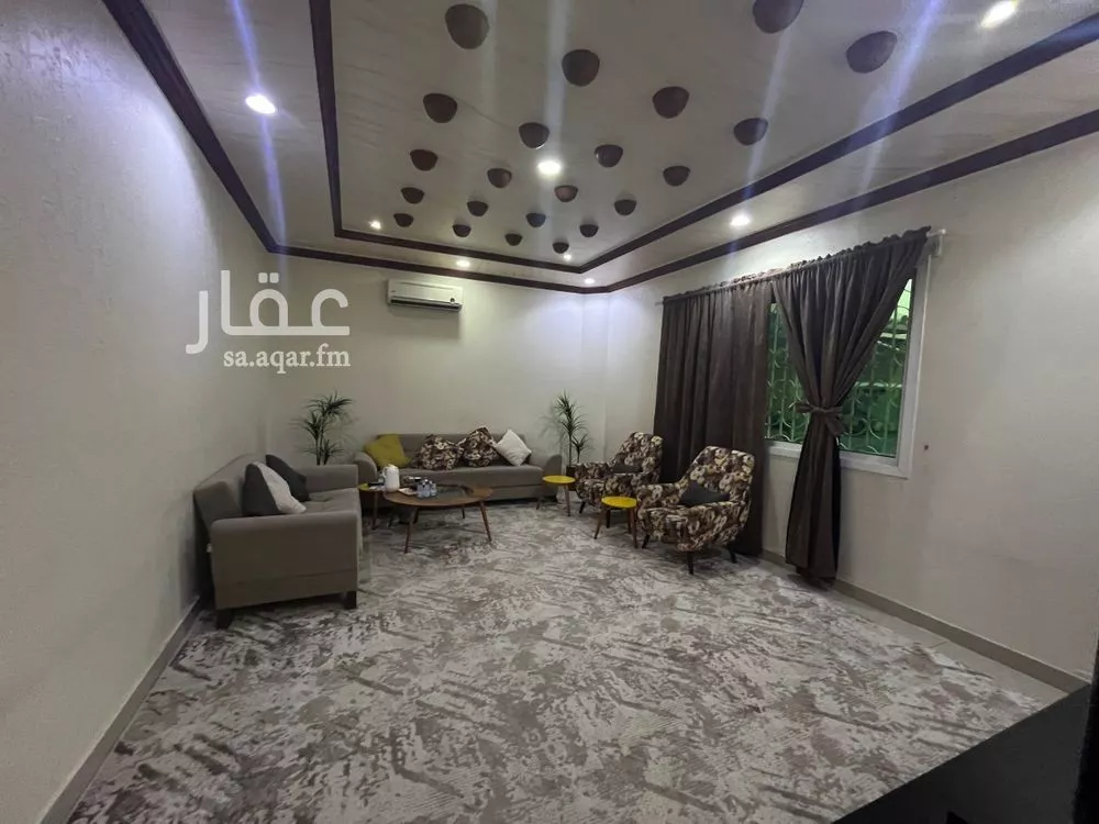 فيلا 6 غرف في الرمال 7