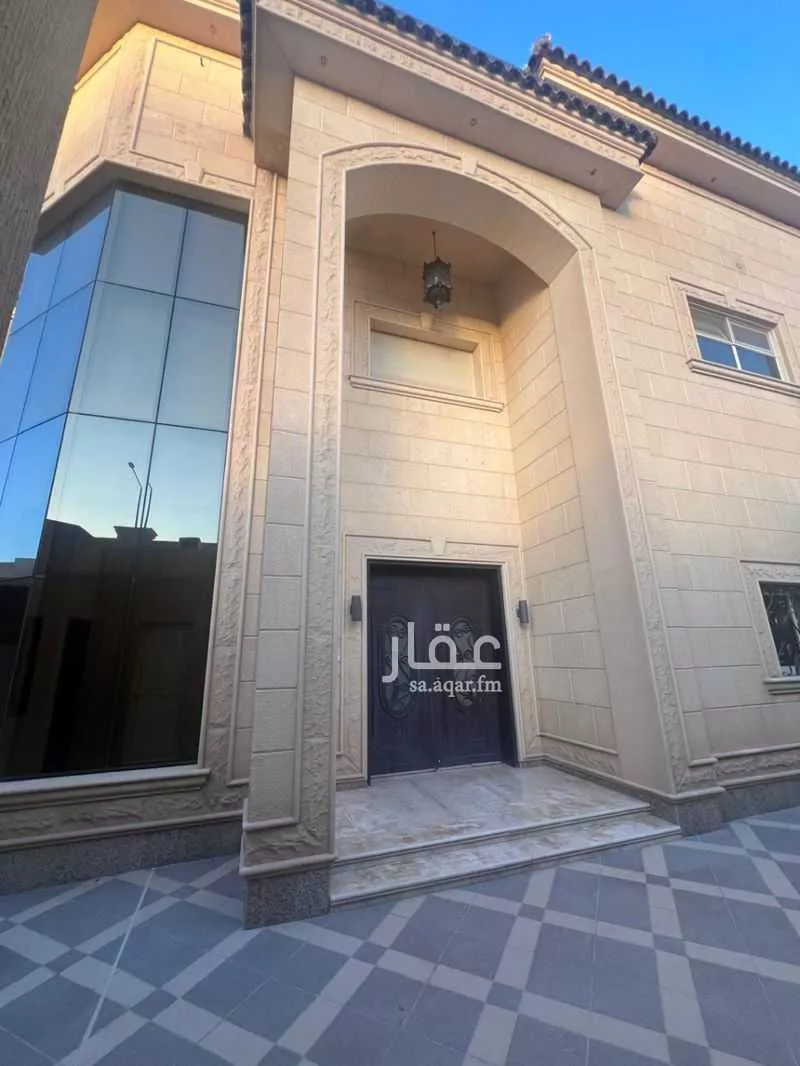 5 bedroom villa in Al Falah 3