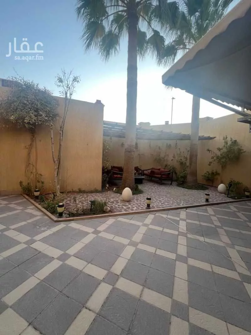 5 bedroom villa in Al Falah 9