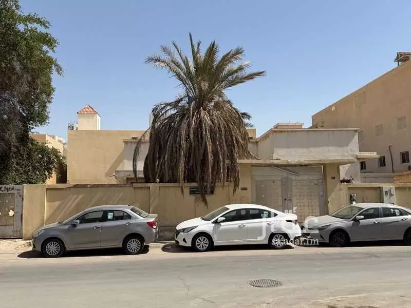 1085 sqm land in Ad Dhubbat 4