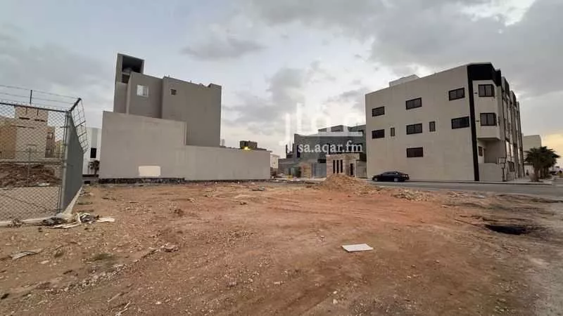438 sqm land in Al Mahdiyyah 2